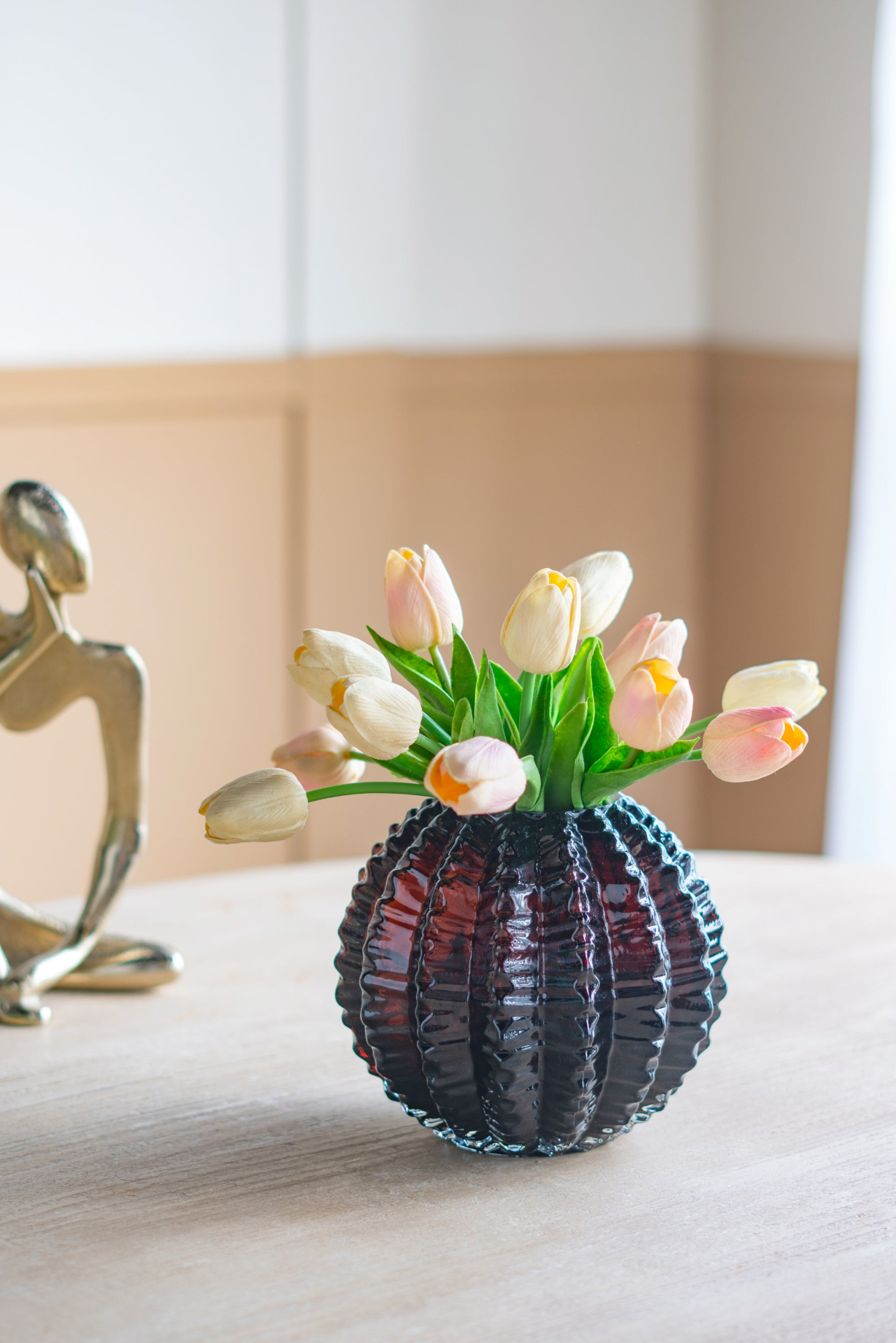 D6.7x6' Textured Round Glass Vase with Amber Finish