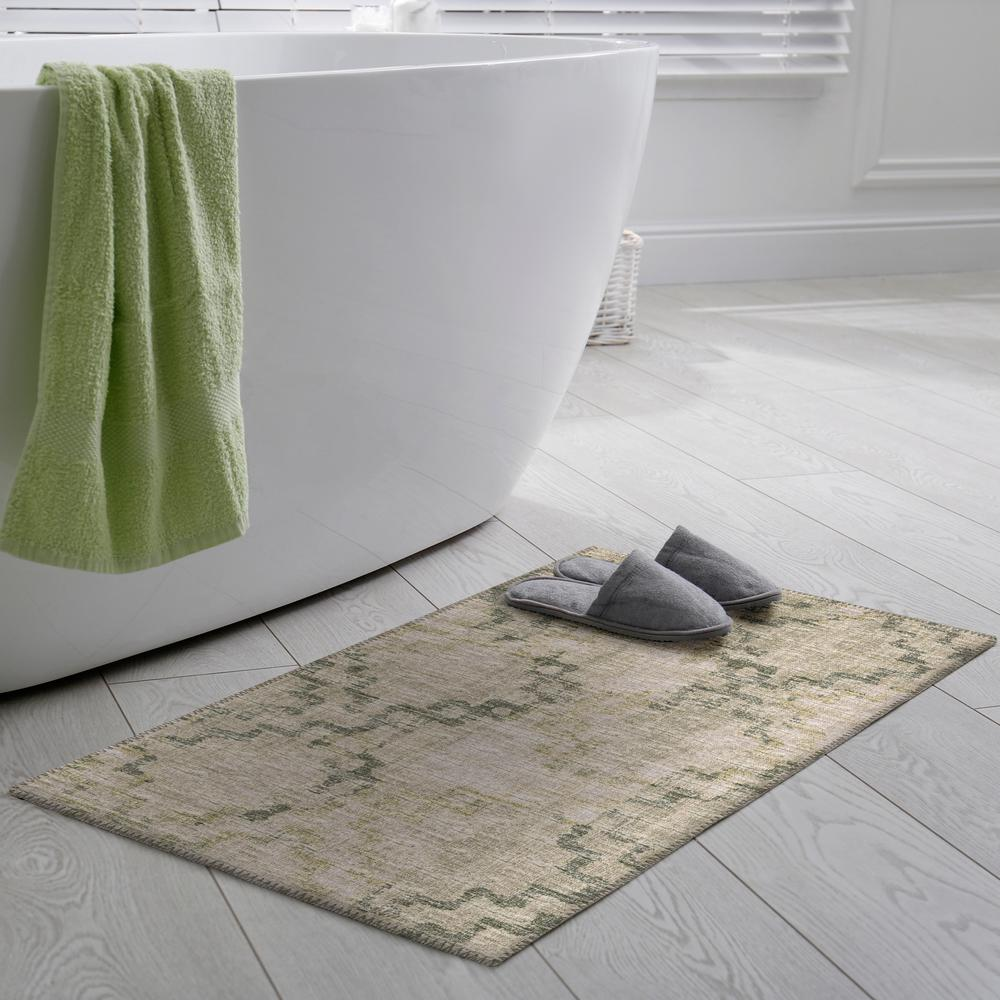 Yuma Green Transitional Trellis 1'8" x 2'6" Accent Rug Green AYU45