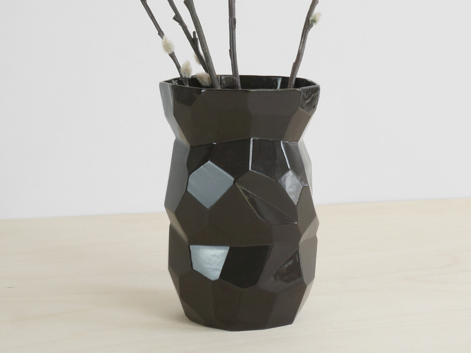 Poligon Black Vase