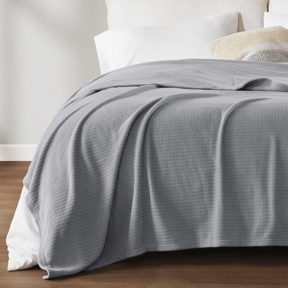 Ultra-Soft Microfleece Blanket – 100% Polyester, Anti-Pilling, Year-Round Comfort