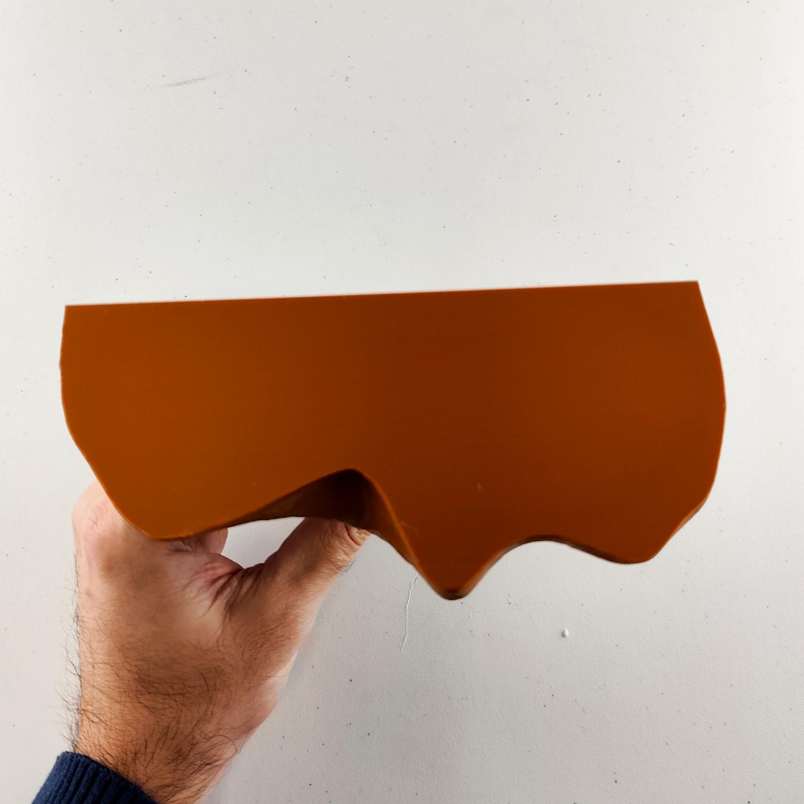 Tree Root Floating Wall Shelf – Organic 3D Printed Shelf for Modern Earthy Interiors