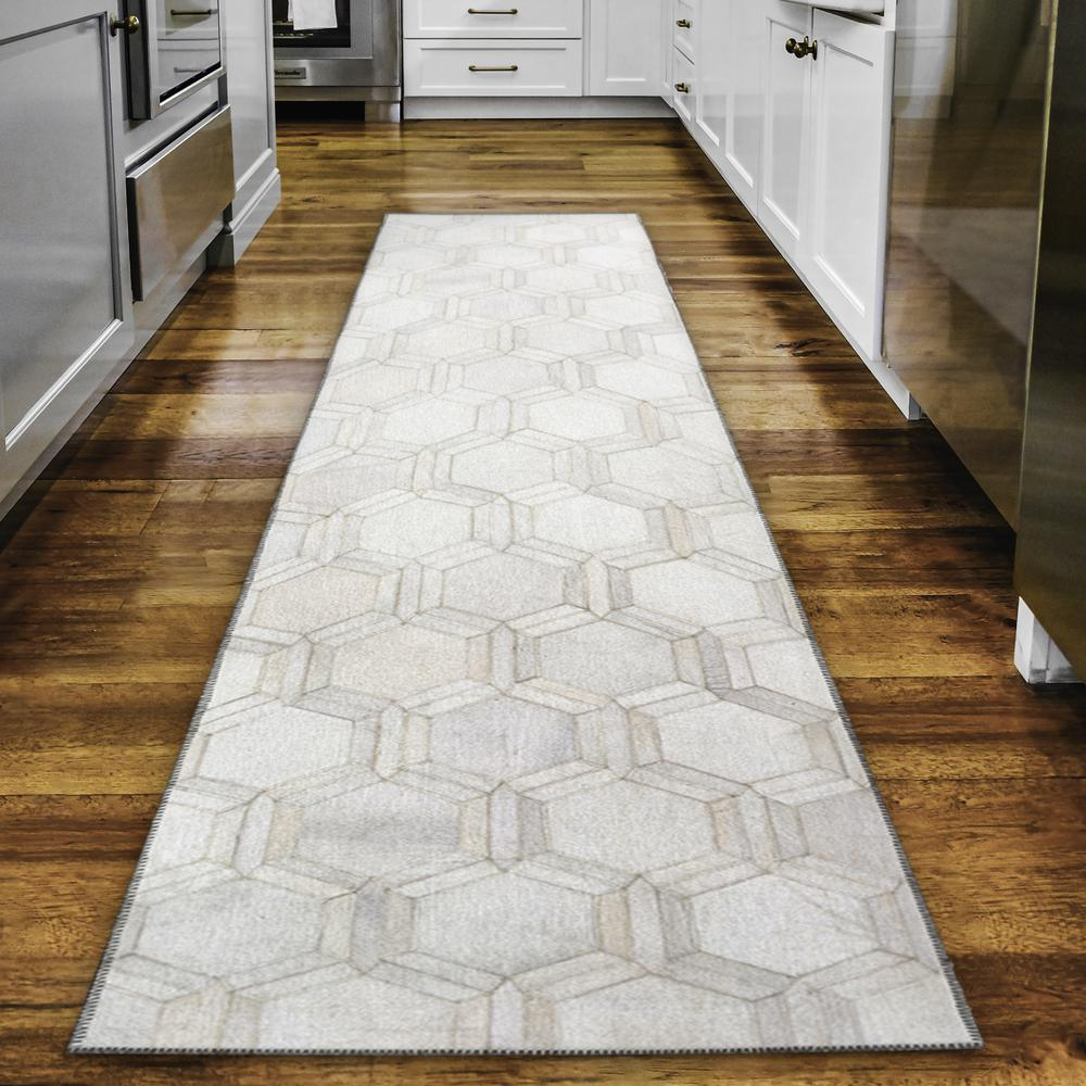 Laredo Ivory Animal Patchwork 2'3" x 7'6" Runner Rug Ivory ALR31