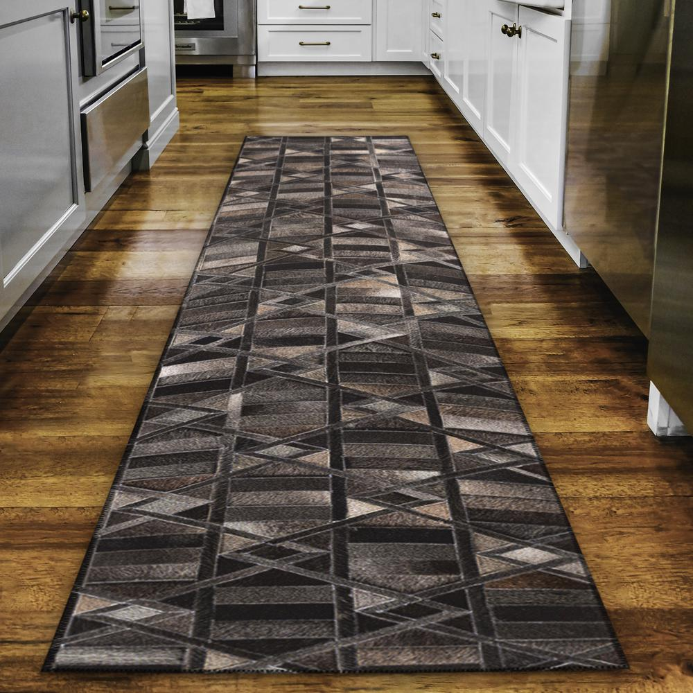 Laredo Gray Animal Patchwork 2'3" x 7'6" Runner Rug Gray ALR34