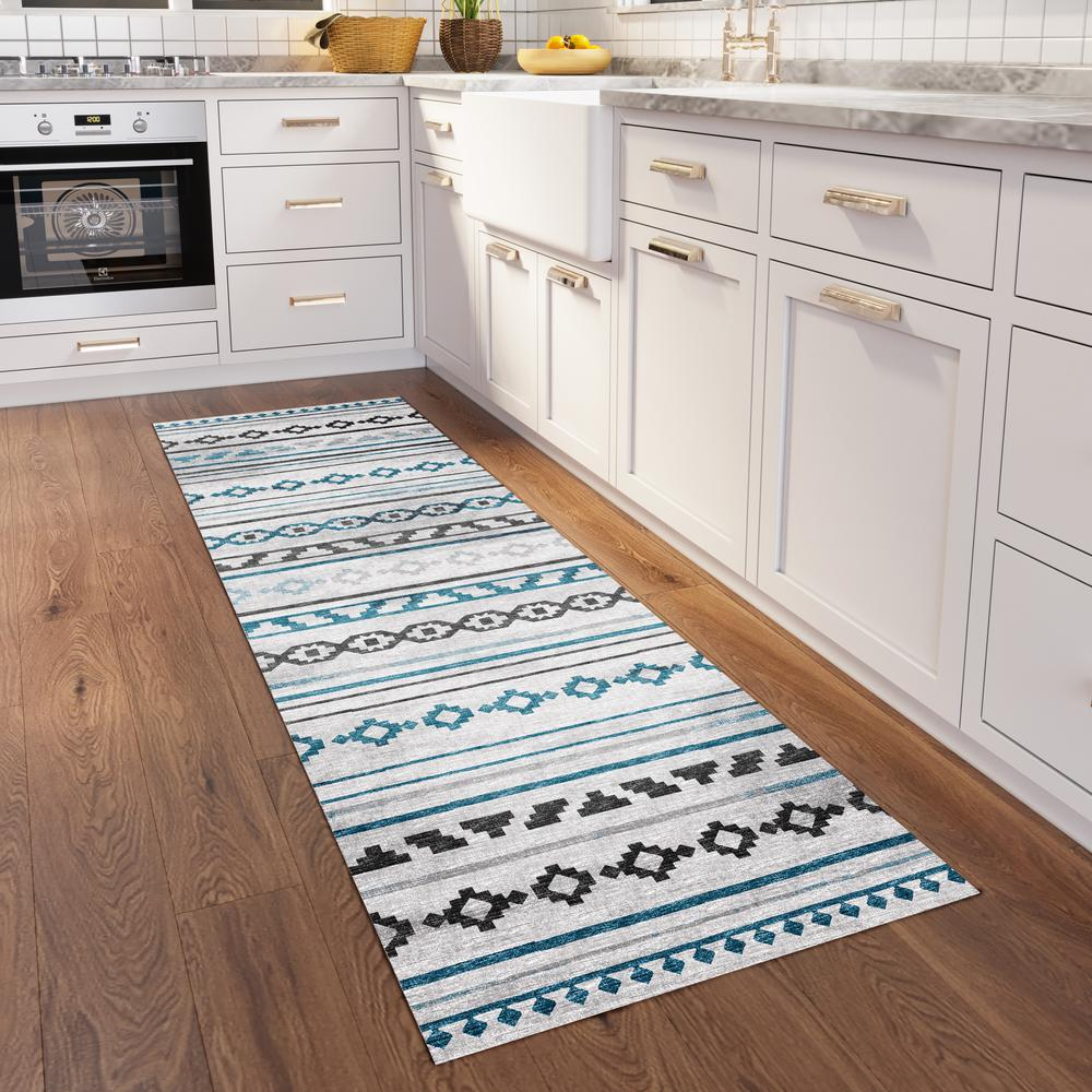 Yuma Gray Bohemian Southwest 2'3" x 7'6" Runner Rug Gray AYU40