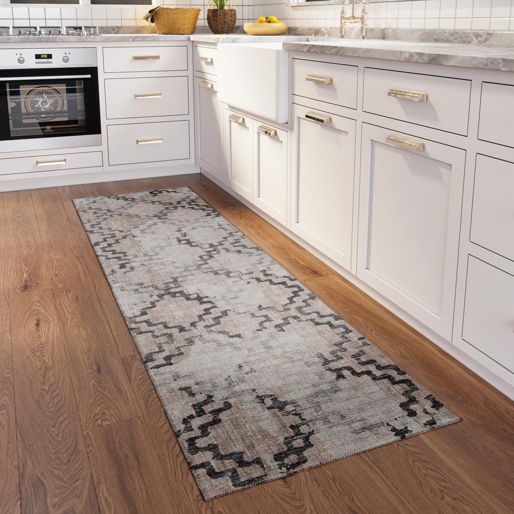 Yuma Taupe Transitional Trellis 2'3" x 7'6" Runner Rug Taupe AYU45