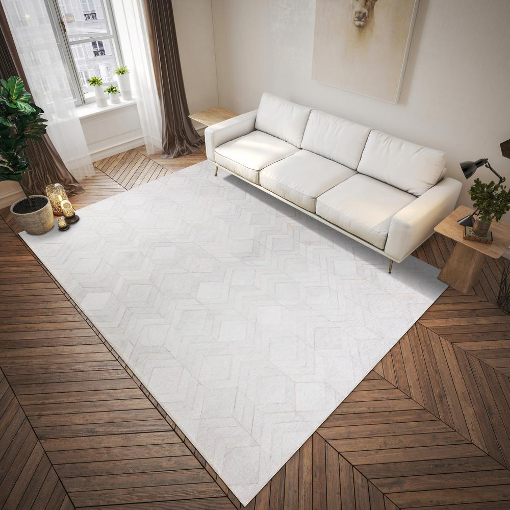 Laredo Ivory Animal Patchwork 3' x 5' Area Rug Ivory ALR35