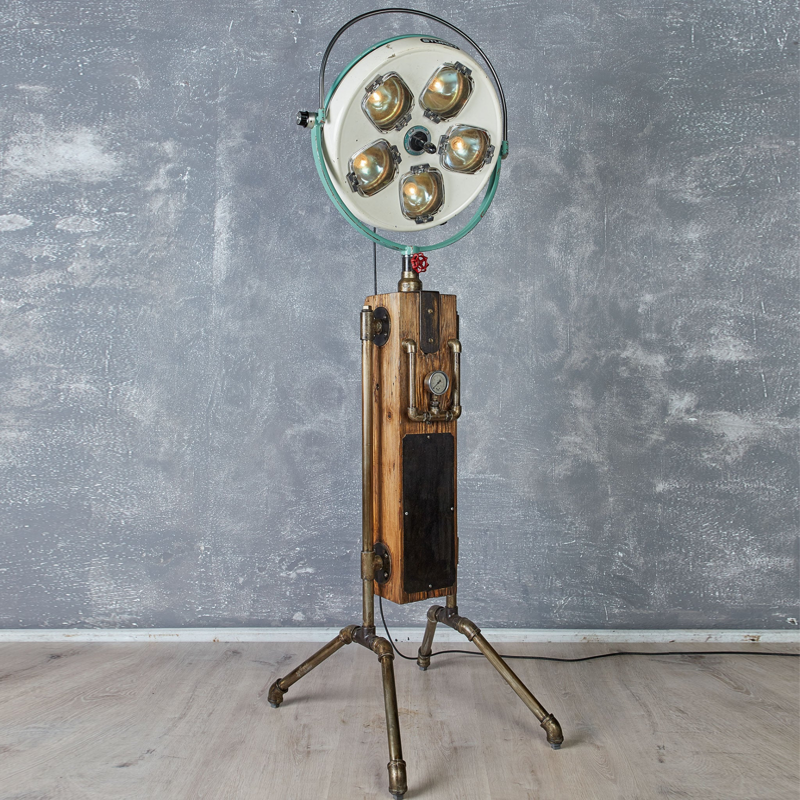 Old Operating Lamp – Vintage Steampunk Masterpiece