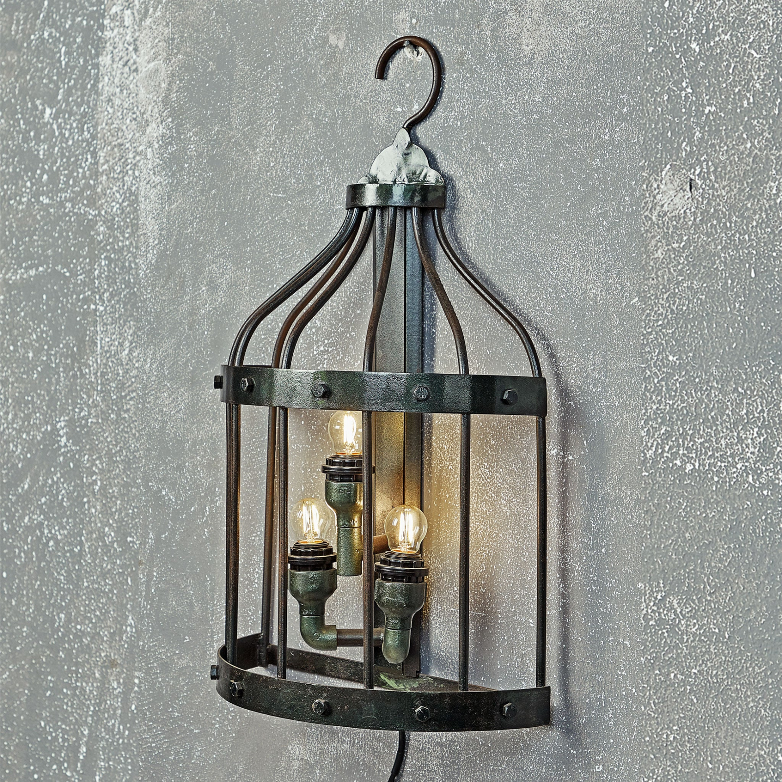Steampunk Bird Cage Table Lamp – Sculptural Industrial Accent Lighting