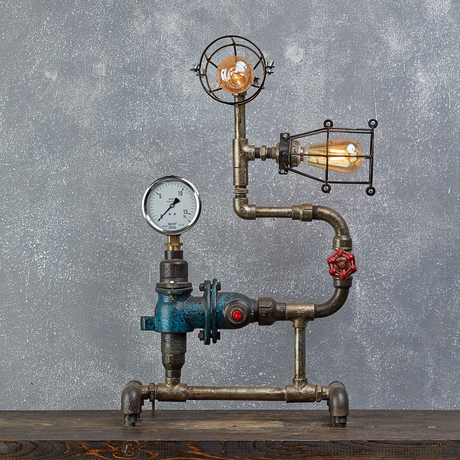 Steampunk Dragon Hand Table Lamp – Sculptural Industrial Fantasy Lighting