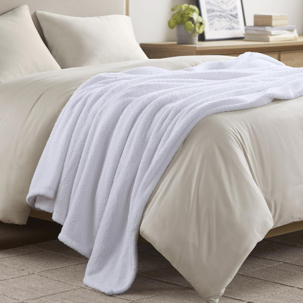 Dream Soft Blanket – Ultra-Soft 100% Polyester Faux Feathersoft, Cozy & Machine Washable