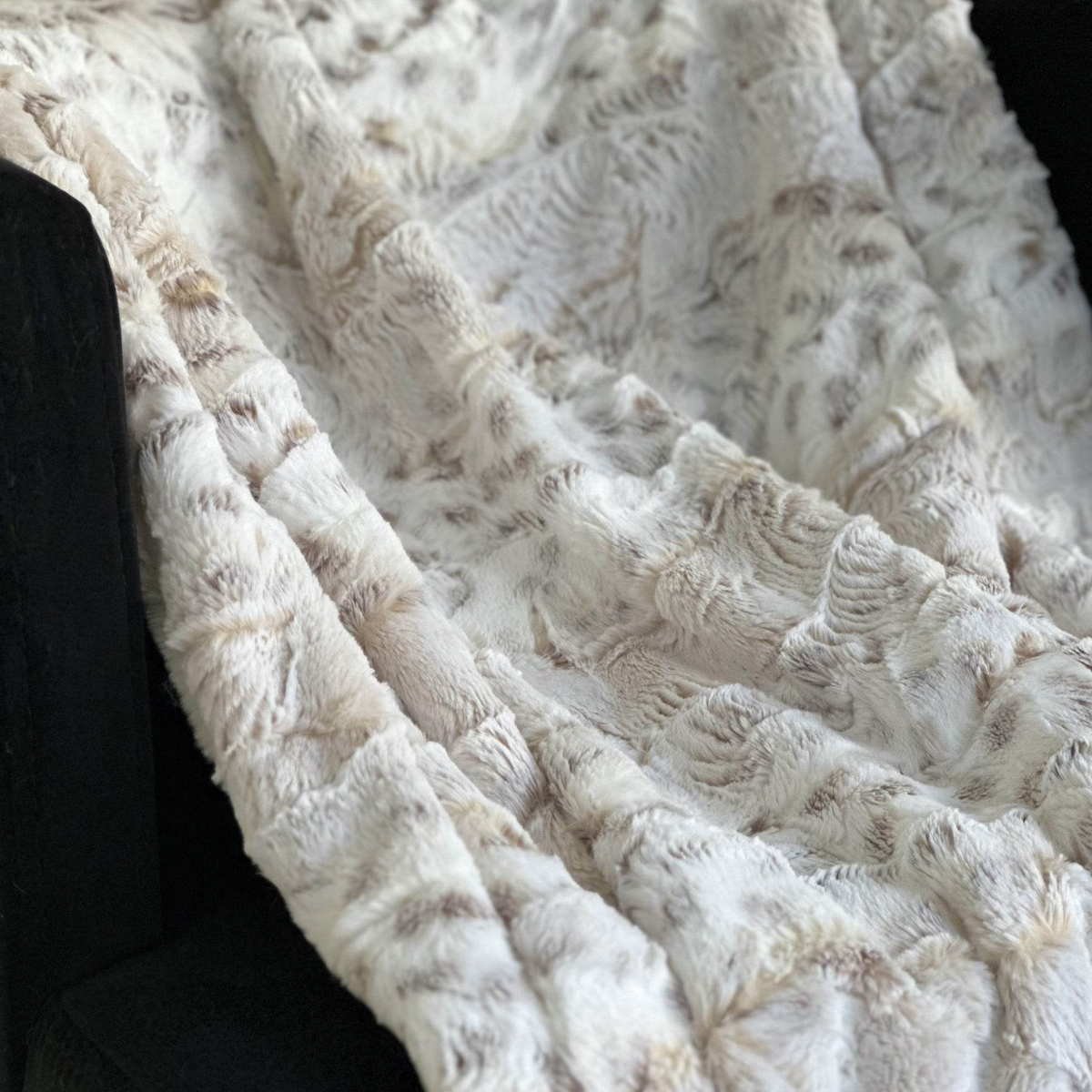 Plutus Taupe Lynx Faux Fur Luxury Throw Blanket – Reversible Plush Accent