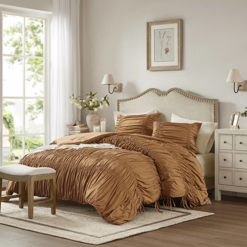 Mia Comforter Set, Brown color