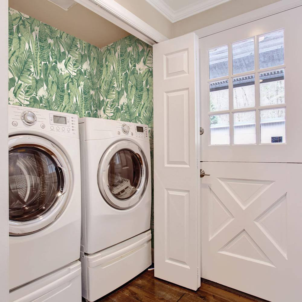 Jungle Green Tropical Vinyl Peel and Stick Wallpaper Roll (Covers 28 Sq. ft.)