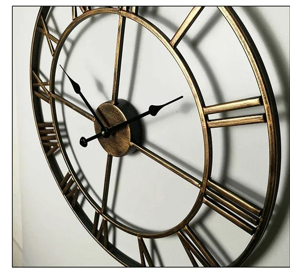 40 cm Nordic Metal Roman Numeral Wall Clock – Antique-Style Quartz Indoor/Outdoor Decor, 4 Finishes