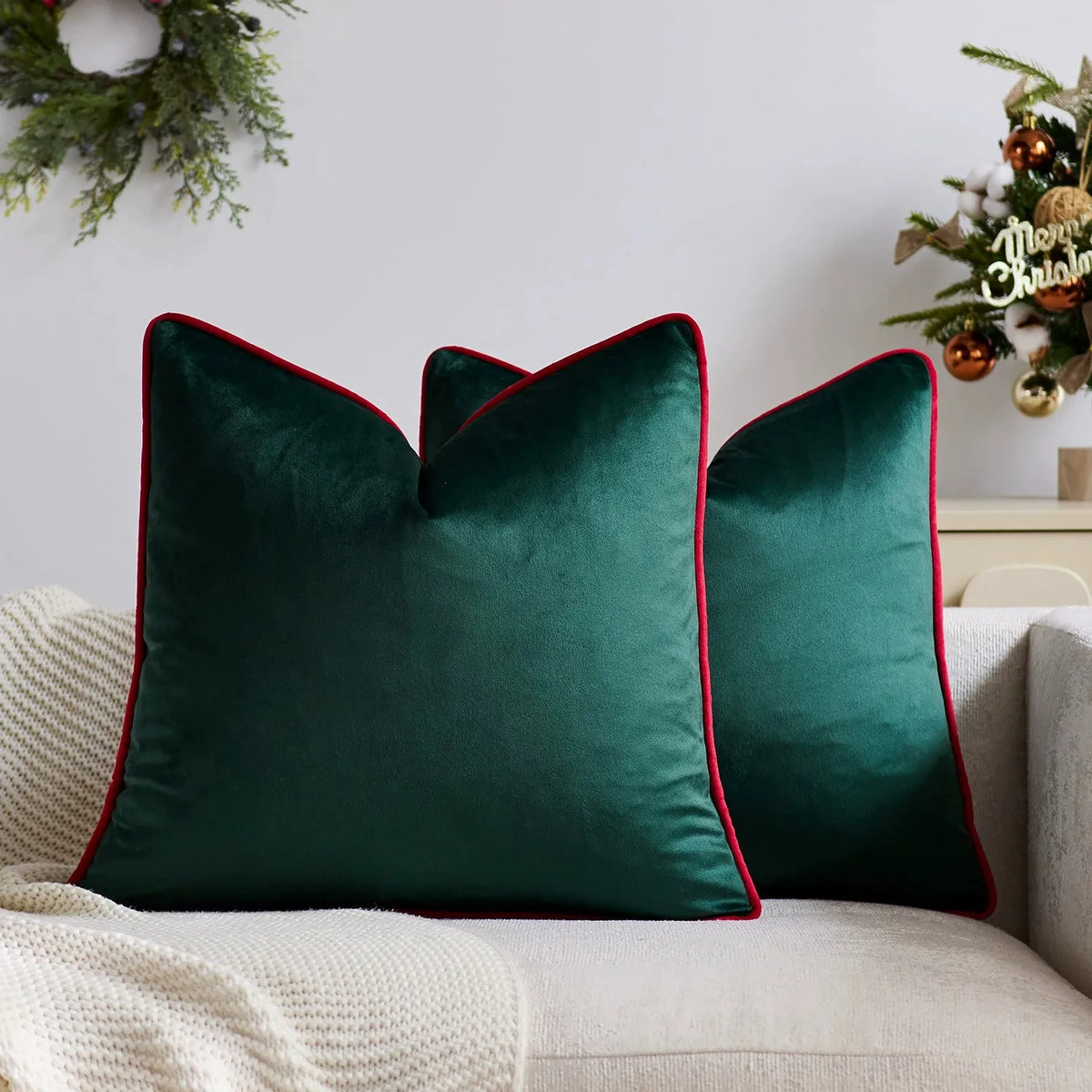 Green Velvet Pillow Cover with Red Piping – Polyester/Cotton, 1 Piece, 15.75–23.62 in Square or 11.81 × 19.69 in Lumbar (40–60 cm or 30 × 50 cm)