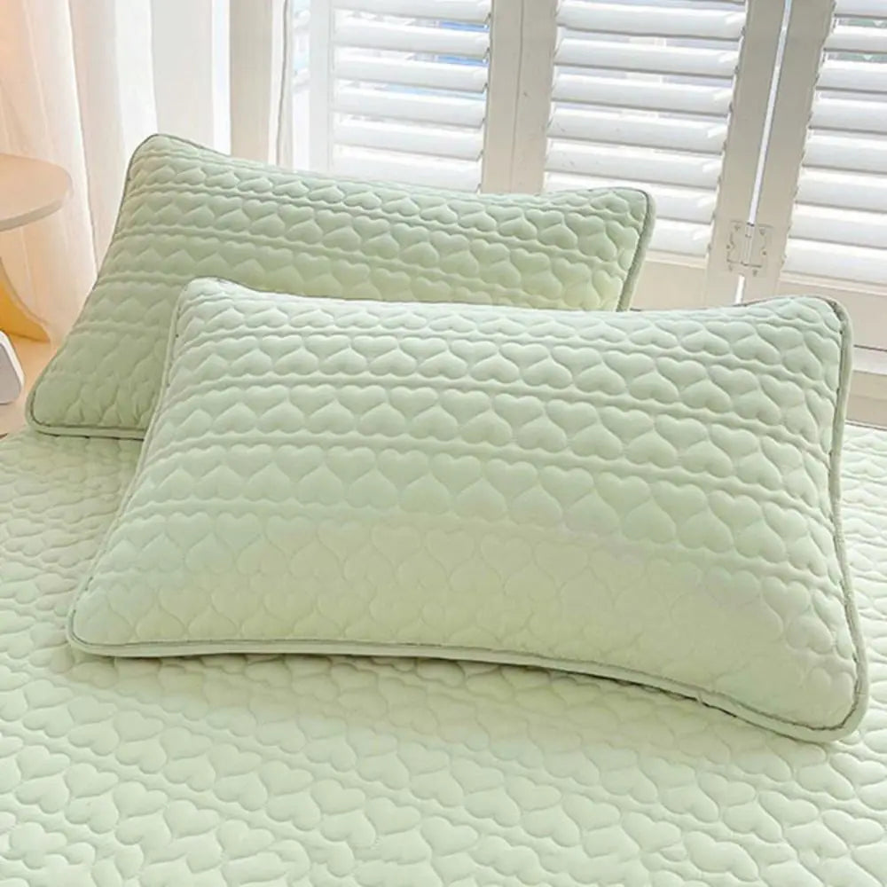 Quilted Polyester Pillow Cover – 17.72 × 27.56 in (45 × 70 cm), 1 Piece, Envelope or Zipper
