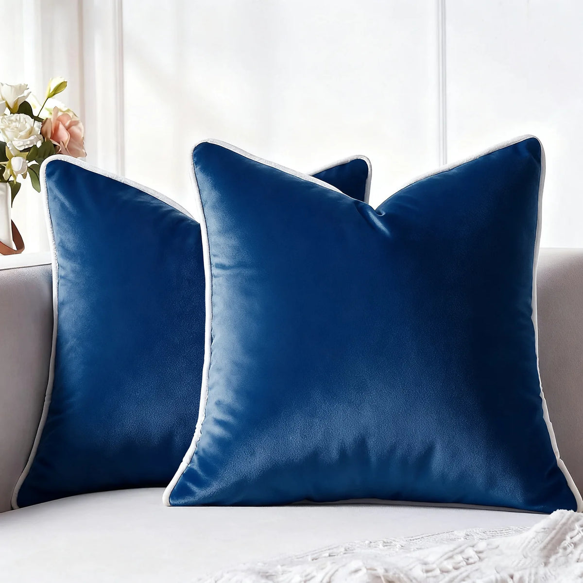 Blue Velvet Pillow Cover with White Piping – Polyester/Cotton, 1 Piece, 15.75–23.62 in Square or 11.81 × 19.69 in Lumbar (40–60 cm or 30 × 50 cm)