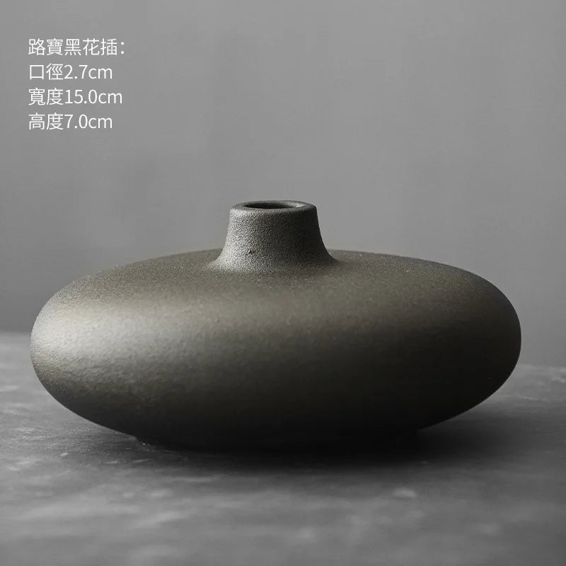 Black Ceramic Tabletop Vase – B/C-Series Retro-Glazed Designs 6–15