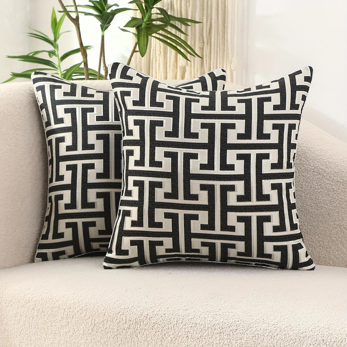 Geometric Jacquard Throw Pillow Cover with Hidden Zipper – 17.72 × 17.72 in (45 × 45 cm), Cover Only
