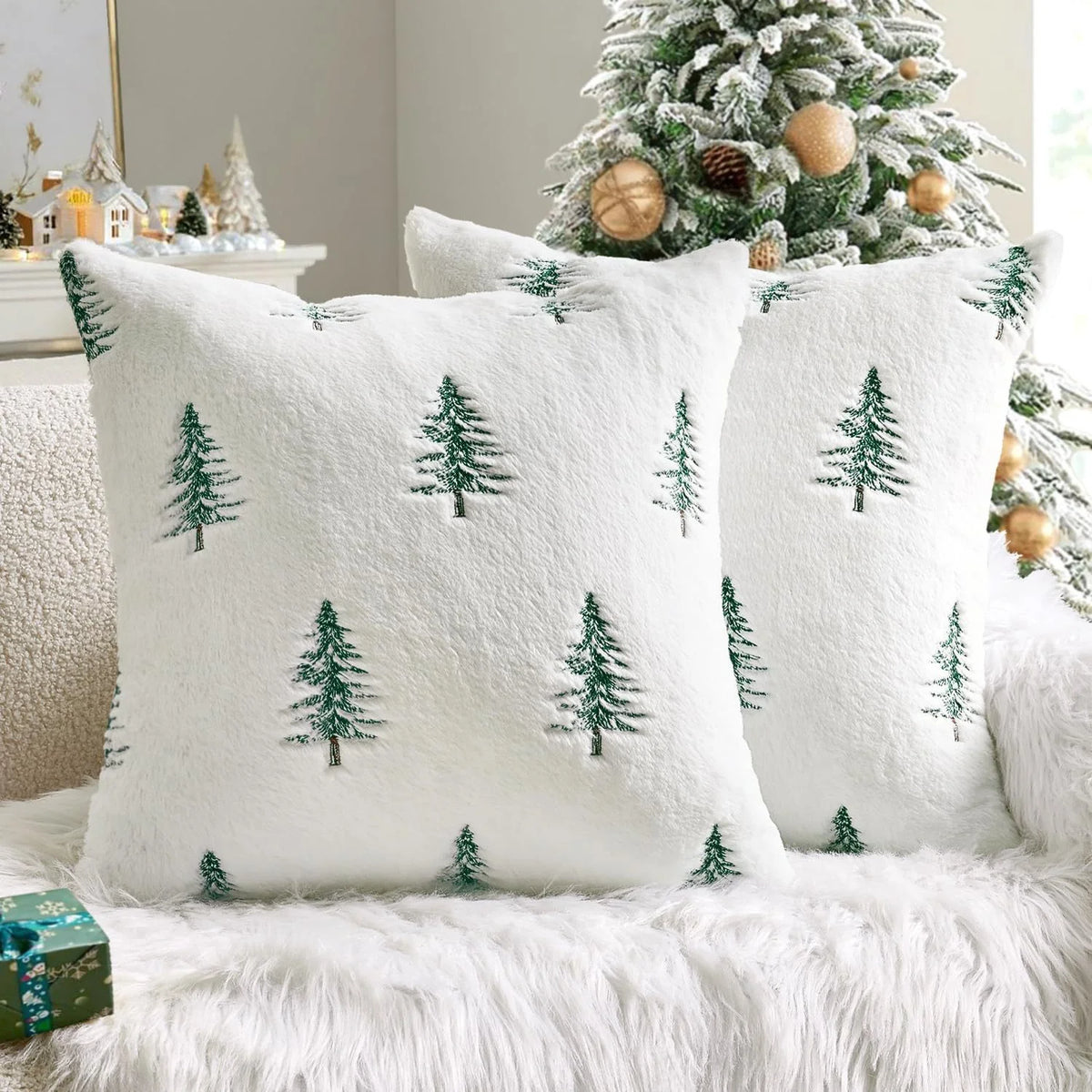 Embroidered Christmas Tree Pillow Covers – Plush Set of 2, 17.72 in