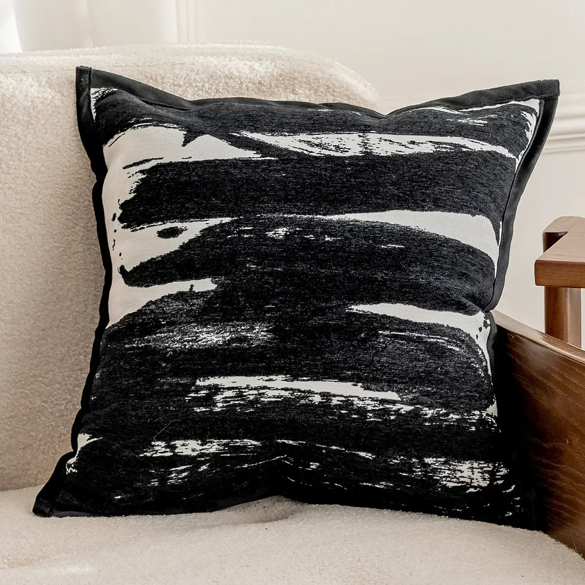 Black Brushstripe Polyester/Cotton Pillow Cover – 17.72 × 17.72 in (45 × 45 cm), 1 Piece