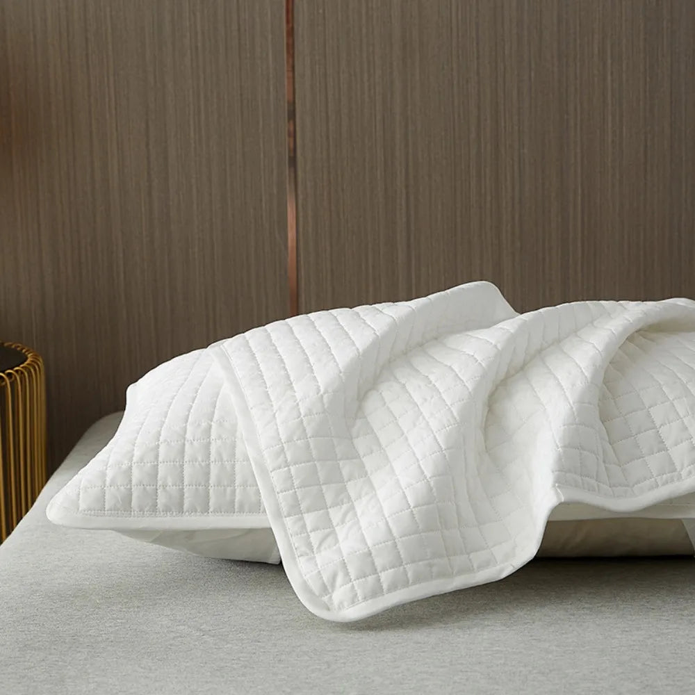 Quilted Polyester Pillow Cover – 17.72 × 27.56 in (45 × 70 cm), 1 Piece, Envelope or Zipper