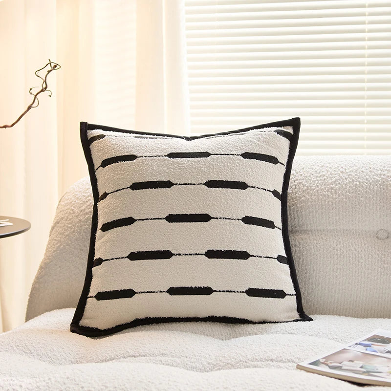 Black Dash-Stripe Polyester/Cotton Pillow Cover – 17.72 × 17.72 in (45 × 45 cm)