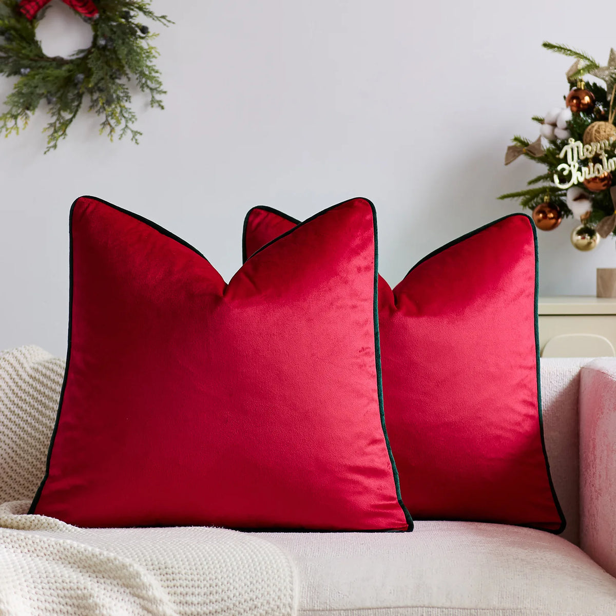 Red Piped Velvet Pillow Cover – Polyester/Cotton, 1 Piece, 15.75–23.62 in Square or 11.81 × 19.69 in Lumbar (40–60 cm or 30 × 50 cm)